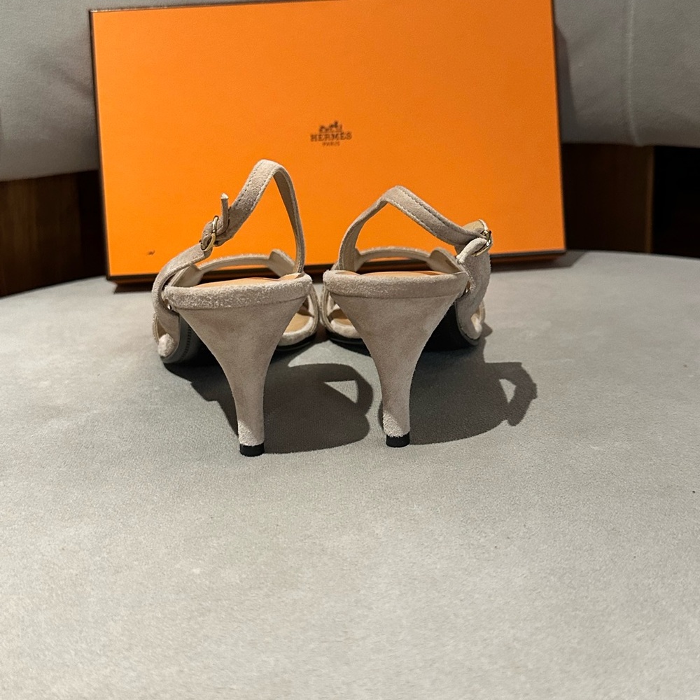 Hermes Night Crystal Beige/Tan Slingback Sandals - Picture 5 of 7
